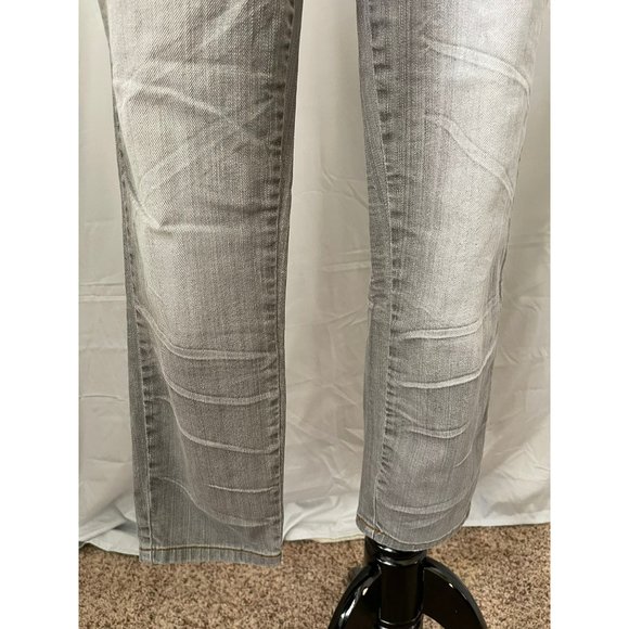 Dollhouse Light Gray Capri Jeans - 13 - Picture 3 of 12